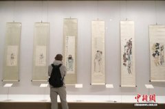 齊白石作品浙江杭州展出 吸引民眾參觀